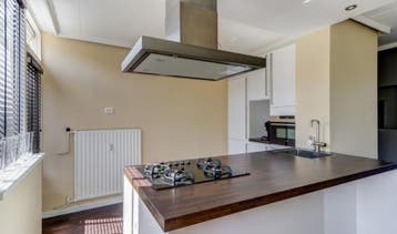 Te Huur 3 Kamer Appartement Hendrinaland In Den Haag, Huizen en Kamers, Den Haag, Den Haag, Direct bij eigenaar, Appartement