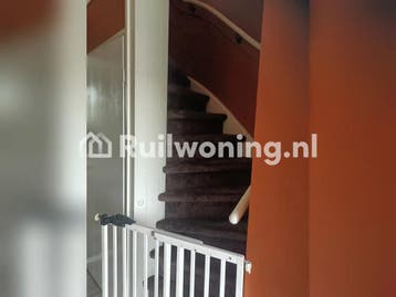 Ruime nette woning met voor en achterin Assen, 120 m², €6, Drenthe