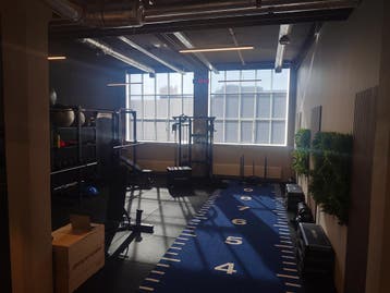 Ter Overname: Hoogwaardige Turnkey Personal Training Studio, Nieuw, Metaal, Benen, Krachtstation