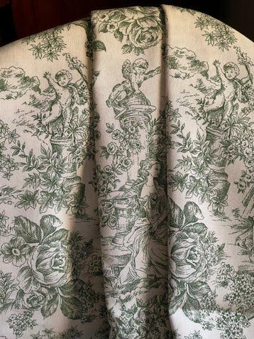 Vijf meter en dubbele breedte. Groene toile de Jouy-stof met, Antiek en Kunst, Curiosa en Brocante