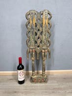 Decoratief ornament - Nederland - Dubbel figuur op sokkel
