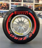 Wiel compleet met band - Pirelli - O.Z - Formule 1, Nieuw