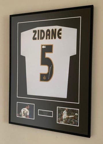 Real Madrid - Spaanse voetbal competitie - Zinedine Zidane -, Nieuw