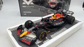 Minichamps 1:18 - Modelauto - Oracle Red Bull Racing RB19, Nieuw