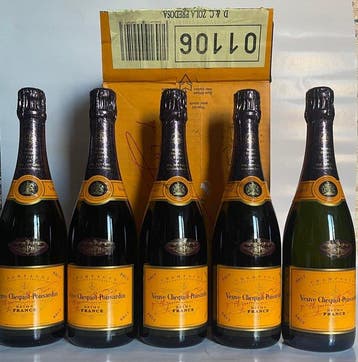 Veuve Clicquot, SPB Carte Jaune - Champagne Brut - 5 Flessen, Nieuw