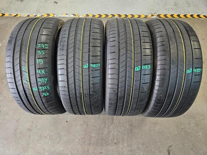 245/35/19 93Y AO PIRELLI ZOMERBANDEN 6MM PROFIEL 4X DEMO, Auto-onderdelen, Banden en Velgen, 19 inch, Erkend duurzaam, Zomerbanden