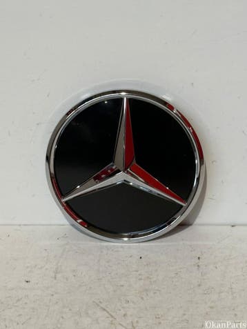 Mercedes-Benz C-klasse W206 Grille Embleem A2068884900, Ophalen, Gebruikt, Voor