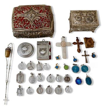 Lot van 35 diverse religieuze voorwerpen (35) - Diverse