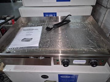 Nieuwe elektrische vlakke bakplaat 220v 76 cm VEILING, Nieuw zonder verpakking, Fornuis, Frituur en Grillen