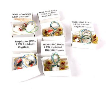 Onbekend H0 - Elektronica (5) - Vijf LED-lichtsets voor, Hobby en Vrije tijd, Nieuw