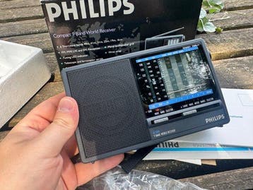Philips - AE 3025 Portable Multi-Band Digital World Receiver, Nieuw