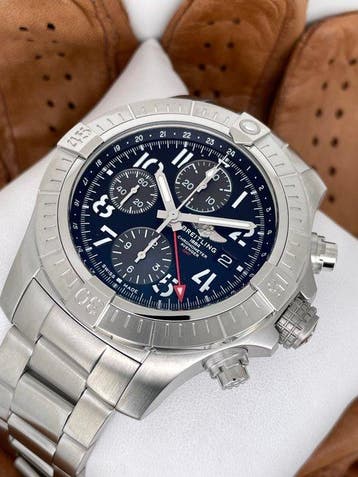 Breitling - Avenger Chronograph GMT 45 - A24315101B1A1 -, Nieuw