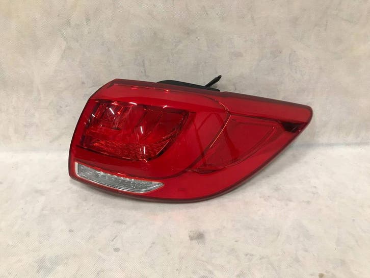 Kia Sportage III 2012-2015 rechter LED achterlicht, Auto-onderdelen, Verlichting, Gebruikt, Verzenden