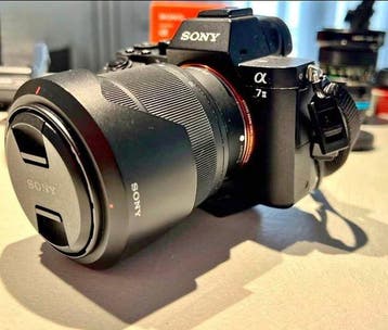 Sony Alpha 7 II (ILCE-7M2) Digital Camera Bundle - 28-70mm,, Nieuw