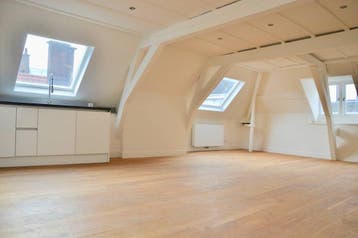 Te huur: Appartement Hoogstraat in Den Haag, Huizen en Kamers, Huizen te huur, Den Haag, Appartement, Zuid-Holland