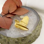 Lapponia bicolor gouden broche Lotus, Ophalen of Verzenden, Gebruikt, Overige kleuren, Goud