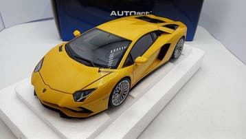 Autoart 1:18 - Modelauto - Lamborghini Aventador S 2017 -, Nieuw