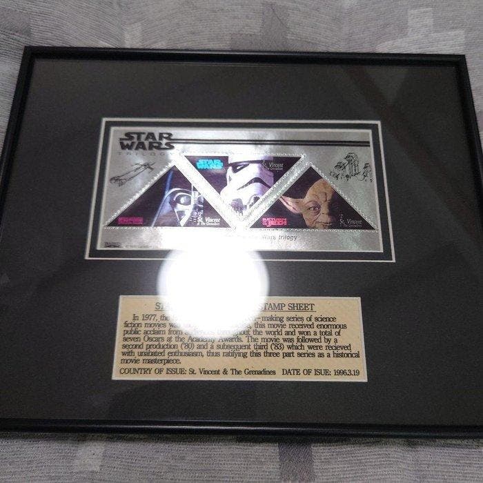 Star Wars - Star Wars Triangular Stamp Sheet (Framed) — St., Verzamelen, Film en Tv