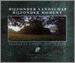 BIJZONDER LANDSCHAP, BIJZONDER MOMENT 9789074345330, Boeken, Reisgidsen, Verzenden, Zo goed als nieuw, J. van Leuven