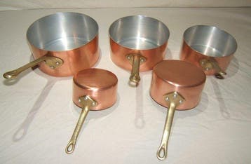 Een set van 5 Franse koperen pannen - Pan - Koper, Messing