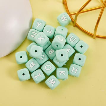 26 x Siliconen kralen alfabet 12 x 12 x 12 mm – gat 3 mm.., Ophalen of Verzenden, Nieuw, Kraal