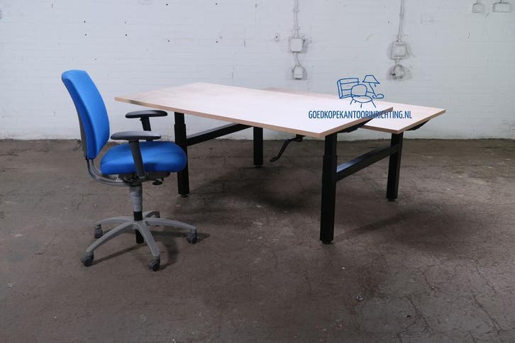 Duo werkplek | Zit/ sta Bureau | Tweedehands | Licht eieken, Zakelijke goederen, Kantoor en Winkelinrichting | Kantoormeubilair en Inrichting