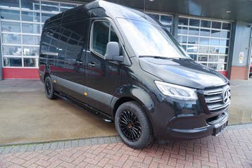 Zakelijke Lease |  Mercedes-Benz Sprinter 319 CDI 191PK L2 P, Automaat, Stof, Gebruikt, Zwart