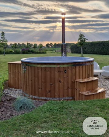 Nieuwe hottub–Houtgestookt,elektrisch of hybride,warmtepomp, Ophalen of Verzenden, Nieuw, Trap, Vast
