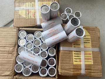 Oeganda. 5 shilling 1987 Lot 1 Kg coins in roll, UNC