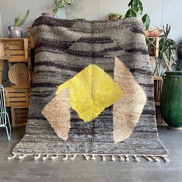 Abstract geometrisch patroon tapijt met gele en neutrale, Nieuw