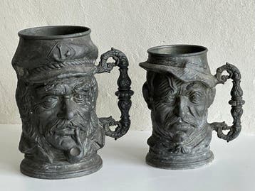Themacollectie - Twee Vintage Beker in de vorm van een, Antiek en Kunst