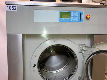Industriele wasmachine 27 kg Electrolux W4240H, Gebruikt
