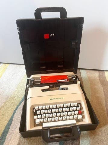 Mario Bellini - Olivetti - Brief 35 - Typemachine -