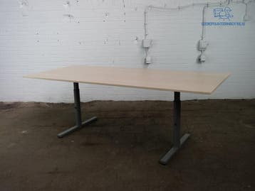 Gispen vergadertafel ahorn, zilvergrijs T-poot frame, verste, Verzenden, Gebruikt