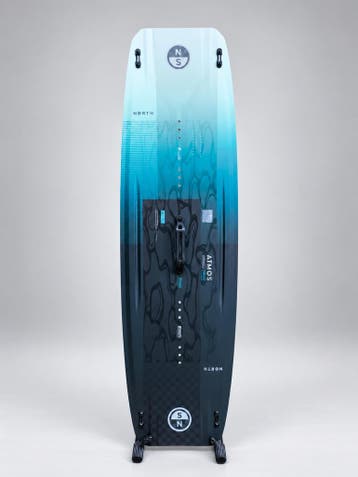 North Atmos Pro 2026 Twintip - 136cm Display Board, ZGAN!, Twintip, Ophalen of Verzenden, Zo goed als nieuw, Kiteboard