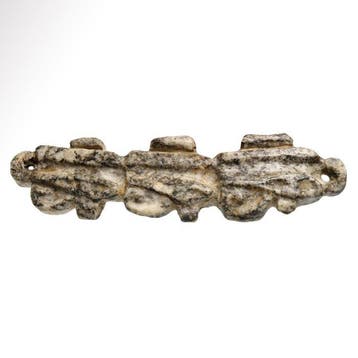 in de stijl van het Oud-Egyptisch. graniet Amulet met Drie