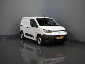 Fiat Doblò 1.5 HDi 100 pk (DEMO) 3 Pers./ CarPlay/ Stoelverw, Stof, Euro 6, Wit, Nieuw