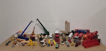 Een kavel model- en/of speelgoedautos, Nieuw