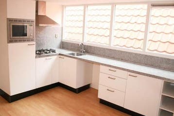 Te huur: Appartement De Perponcherstraat in Den Haag, Den Haag, Appartement, Zuid-Holland
