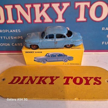Dinky Toys 1:43 - Modelauto - Dinky Junior 102 P.L.17, Nieuw