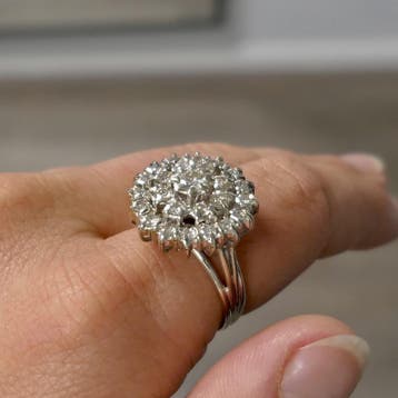 Antieke witgouden entourage ring met diamanten; 1,29 ct., 18 tot 19, Gebruikt, Ophalen of Verzenden, Met edelsteen
