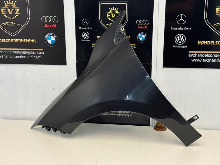 Renault Megane spatbord/voorscherm links bj.2010 zwart, Auto-onderdelen, Carrosserie en Plaatwerk, Gebruikt, Renault, Links, Spatbord