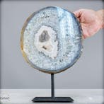 Natuurlijke amethist-agaat druse op standaard- 3318.41 g