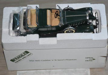 Danbury Mint 1:24 - Modelauto - Cadillac V-16 Sport Phaeton, Nieuw