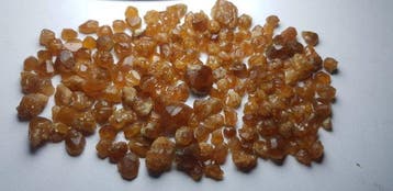 Natuurlijke ruwe Spessartietgarnet Kristalen- 110 g