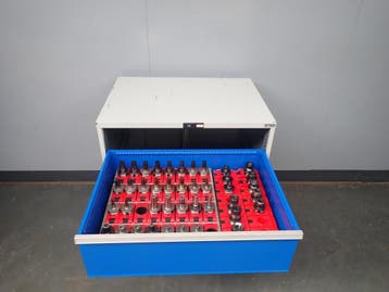 72x BT40 / MAS 403 / JIS B 6339 / DIN ISO 7388-2 + Ladekast, Verzenden, Gebruikt, Freesbank