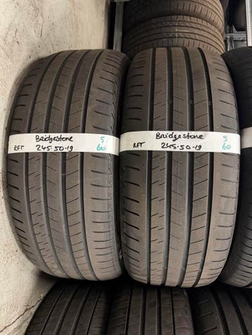 245-50-19 Bridgestone Zomerbanden 5mm RUNFLAT 245 50 19, Band(en), Personenwagen, Zomerbanden, Ophalen
