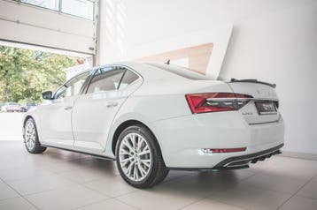 Side Skirts Diffusers Skoda Superb Liftback / Combi Mk3, Verzenden, Nieuw