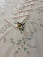 Tafelkleed (13) - 270 cm - 170 cm - Handborduren