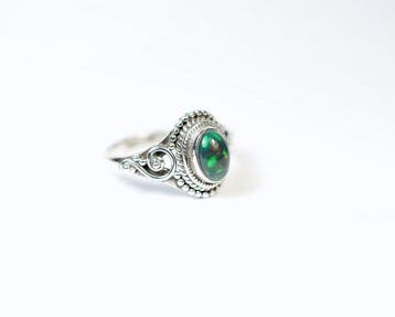 Zwarte Chalama-opaal Ring / cabochon / nieuw- 3.42 g - (1)